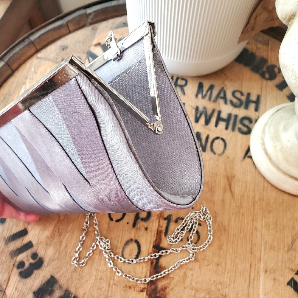 Charming Clutch/Shoulder Bag 😍 - Picture 8 of 8